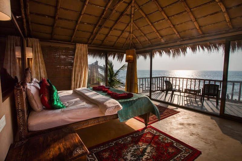 Holiday park Dwarka Goa *